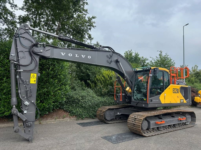 Volvo EC 220 EL - Pásové rýpadlo: obrázok 3 Volvo EC 220 EL - Pásové rýpadlo: obrázok 3