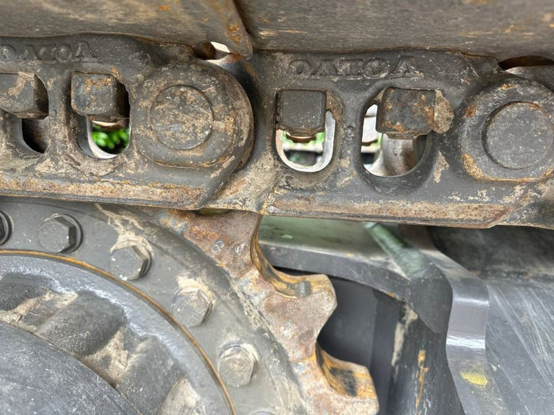 Pásové rýpadlo Volvo EC 230: obrázok 13 Pásové rýpadlo Volvo EC 230: obrázok 13