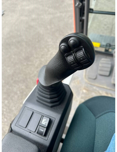 Pásové rýpadlo Volvo EC 230: obrázok 16 Pásové rýpadlo Volvo EC 230: obrázok 16