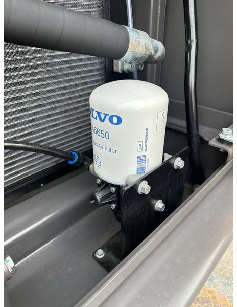 Nový Pásové rýpadlo Volvo EC 250 EL: obrázok 20