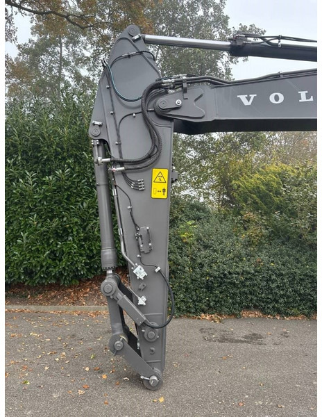 Nový Pásové rýpadlo Volvo EC 250 EL: obrázok 9