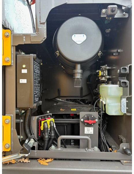 Nový Pásové rýpadlo Volvo EC 250 EL: obrázok 18