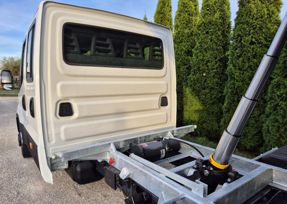 Iveco 35C16 35C15 160KM Brygadówka - Dodávka sklápač: obrázok 4 Iveco 35C16 35C15 160KM Brygadówka - Dodávka sklápač: obrázok 4