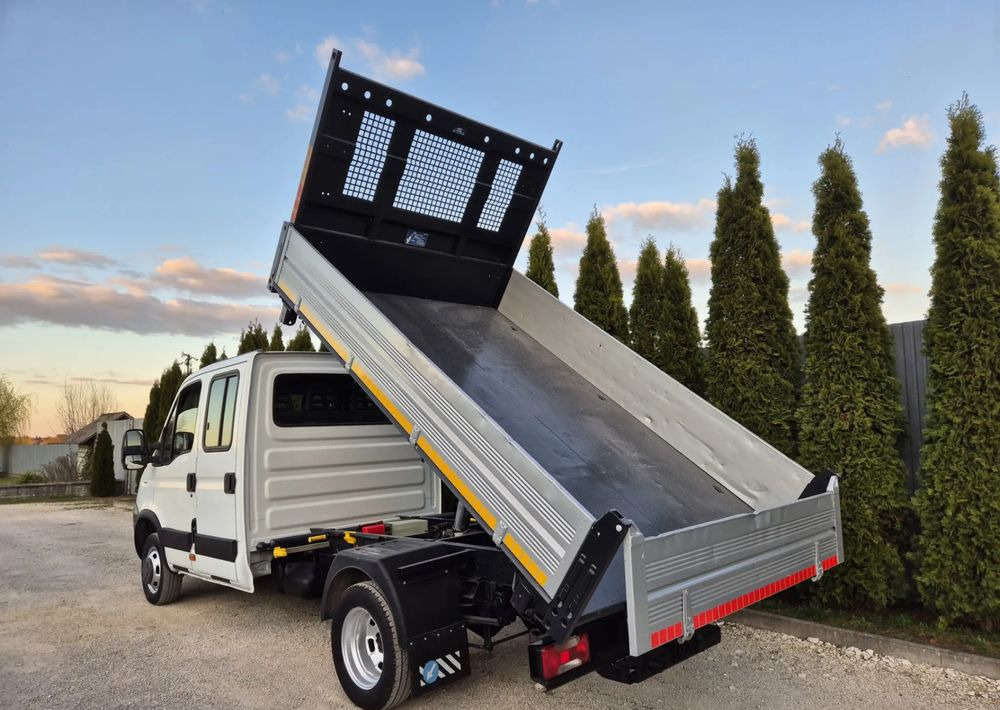 Iveco 50c15 3.0 150KM Brygadówka - Dodávka sklápač: obrázok 3 Iveco 50c15 3.0 150KM Brygadówka - Dodávka sklápač: obrázok 3