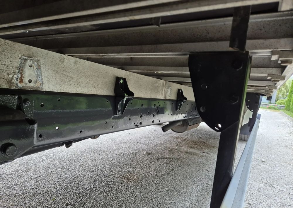 Iveco 65c17 70c17 50c15 3.0 170KM - Dodávka valník: obrázok 5 Iveco 65c17 70c17 50c15 3.0 170KM - Dodávka valník: obrázok 5