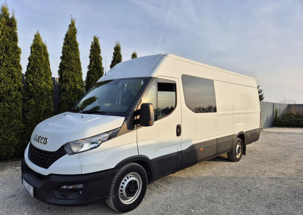 Iveco Iveco 35s18 3.0 180KM Brygadówka manual - Dodávkа s dvojitou kabínou: obrázok 2 Iveco Iveco 35s18 3.0 180KM Brygadówka manual - Dodávkа s dvojitou kabínou: obrázok 2