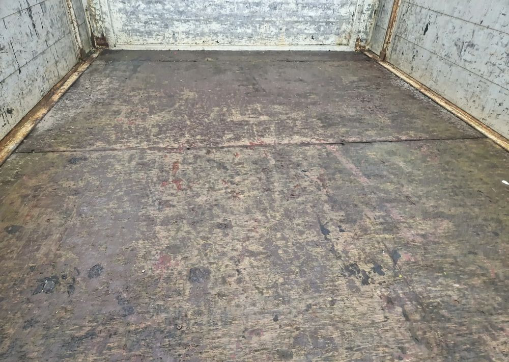 Skrzynia ładunkowa Sygnalizacja świetlna koguty Roboty drogowe, stan idealny! - Valníková nadstavba: obrázok 5 Skrzynia ładunkowa Sygnalizacja świetlna koguty Roboty drogowe, stan idealny! - Valníková nadstavba: obrázok 5