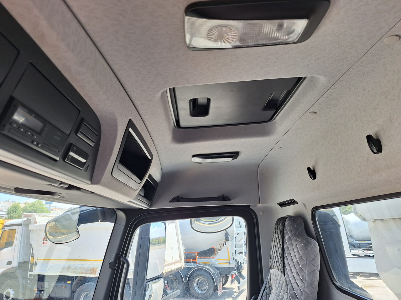 Sklápač MERCEDES-BENZ AROCS 3345: obrázok 17 Sklápač MERCEDES-BENZ AROCS 3345: obrázok 17