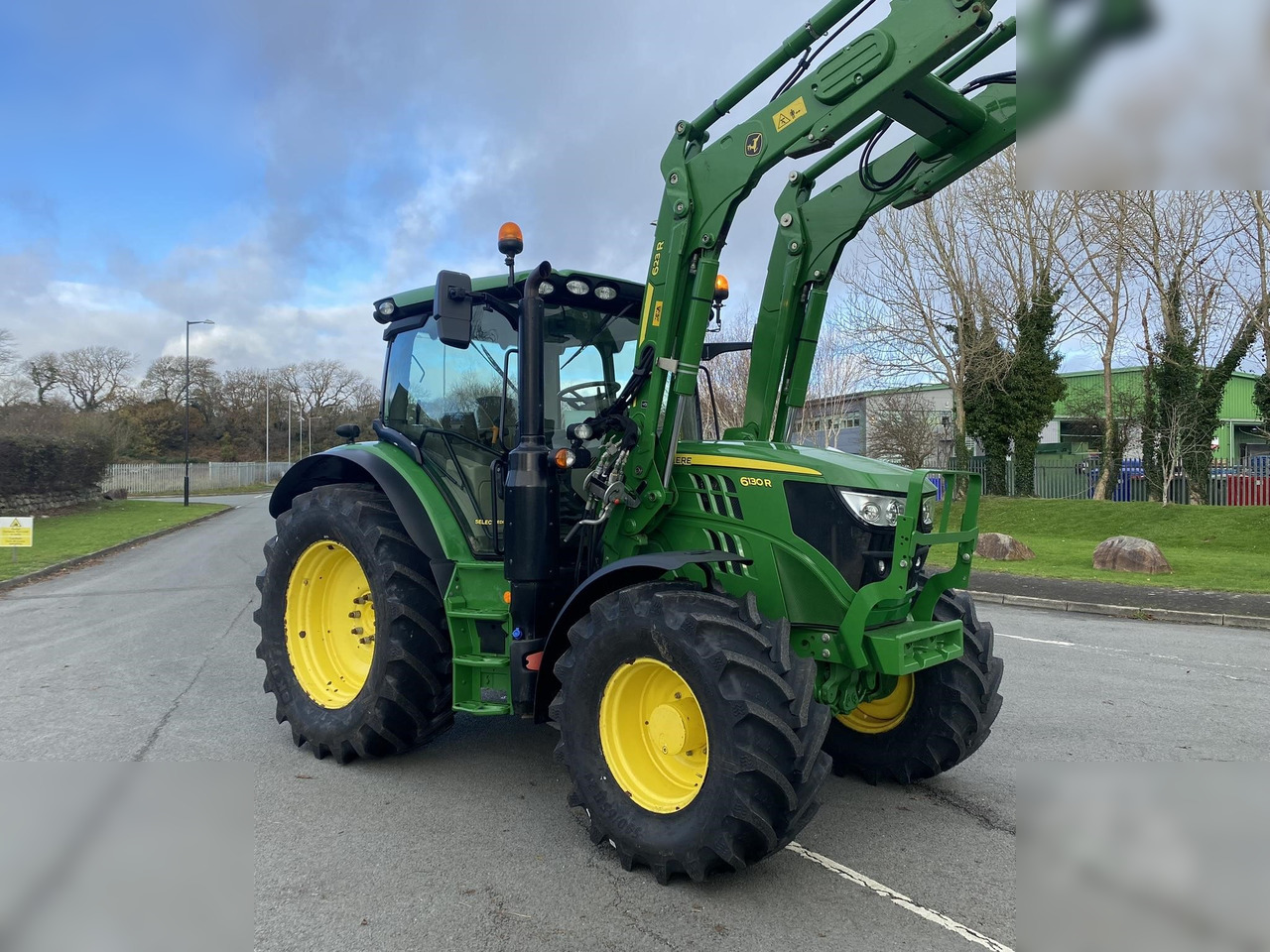 2019 JOHN DEERE 6130R - Traktor: obrázok 2 2019 JOHN DEERE 6130R - Traktor: obrázok 2