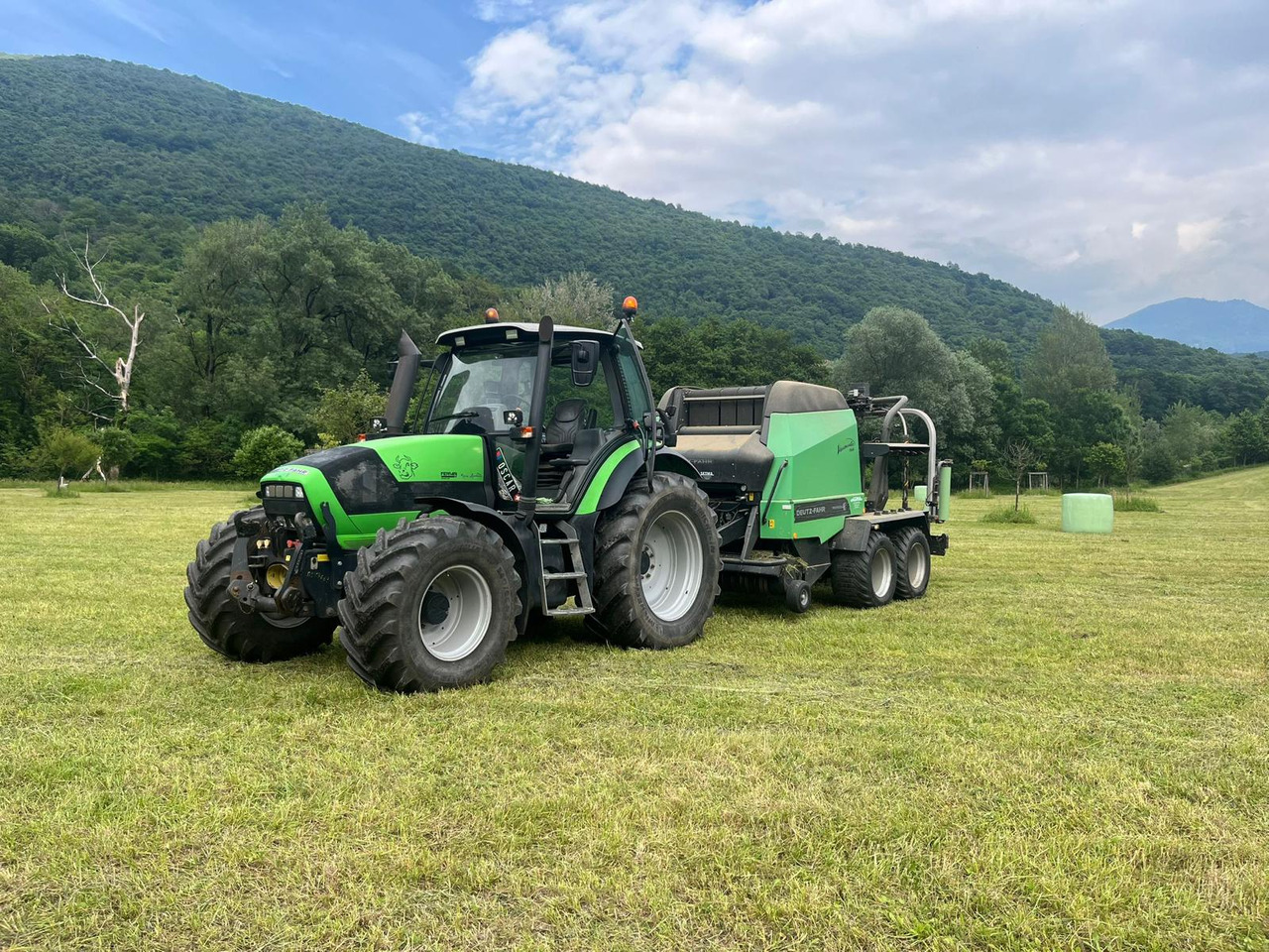 Deutz-Fahr Varimaster 560 - Lis na okrúhle balíky: obrázok 4 Deutz-Fahr Varimaster 560 - Lis na okrúhle balíky: obrázok 4