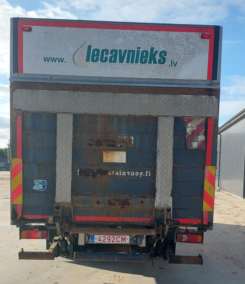 VOLVO FL240 - Skříňový nákladní auto: obrázok 3 VOLVO FL240 - Skříňový nákladní auto: obrázok 3