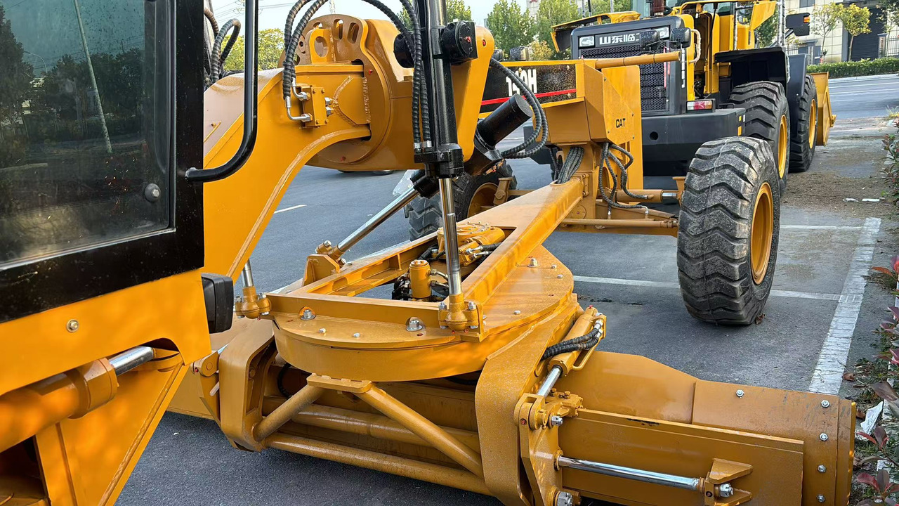 CATERPILLAR 140H used motor grader source supplier - Zrovnávač: obrázok 5 CATERPILLAR 140H used motor grader source supplier - Zrovnávač: obrázok 5
