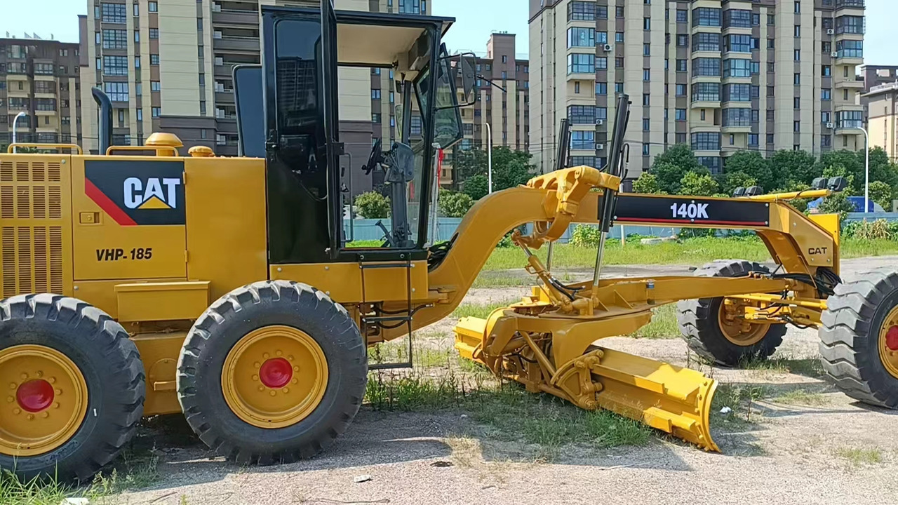 CATERPILLAR 140K used motor grader low price - Zrovnávač: obrázok 2 CATERPILLAR 140K used motor grader low price - Zrovnávač: obrázok 2