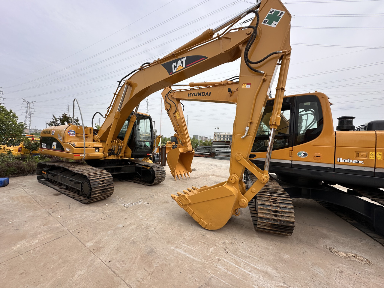 CATERPILLAR 320CL used excavator good condition for sale - Pásové rýpadlo: obrázok 2 CATERPILLAR 320CL used excavator good condition for sale - Pásové rýpadlo: obrázok 2