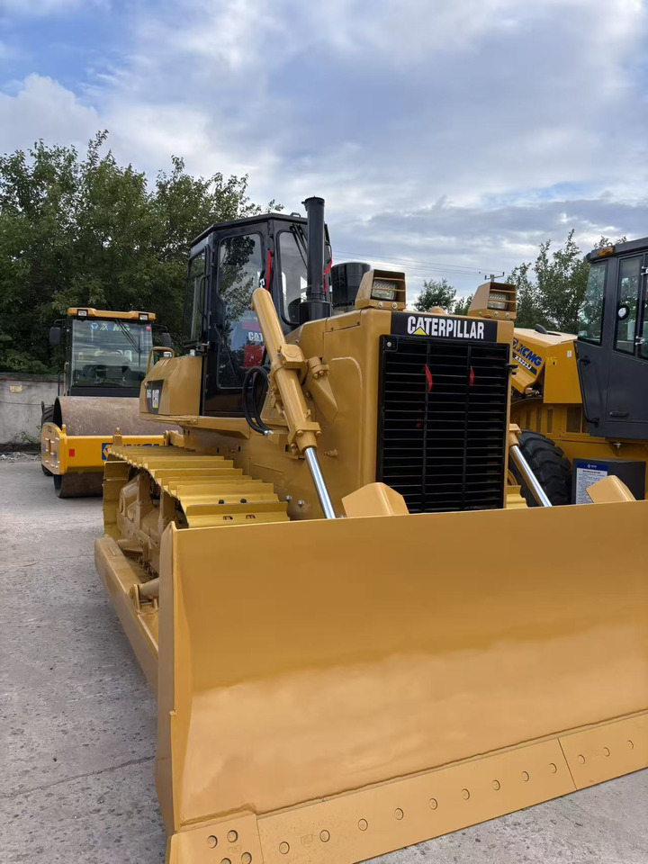 CATERPILLAR D6G - Buldozér: obrázok 3 CATERPILLAR D6G - Buldozér: obrázok 3