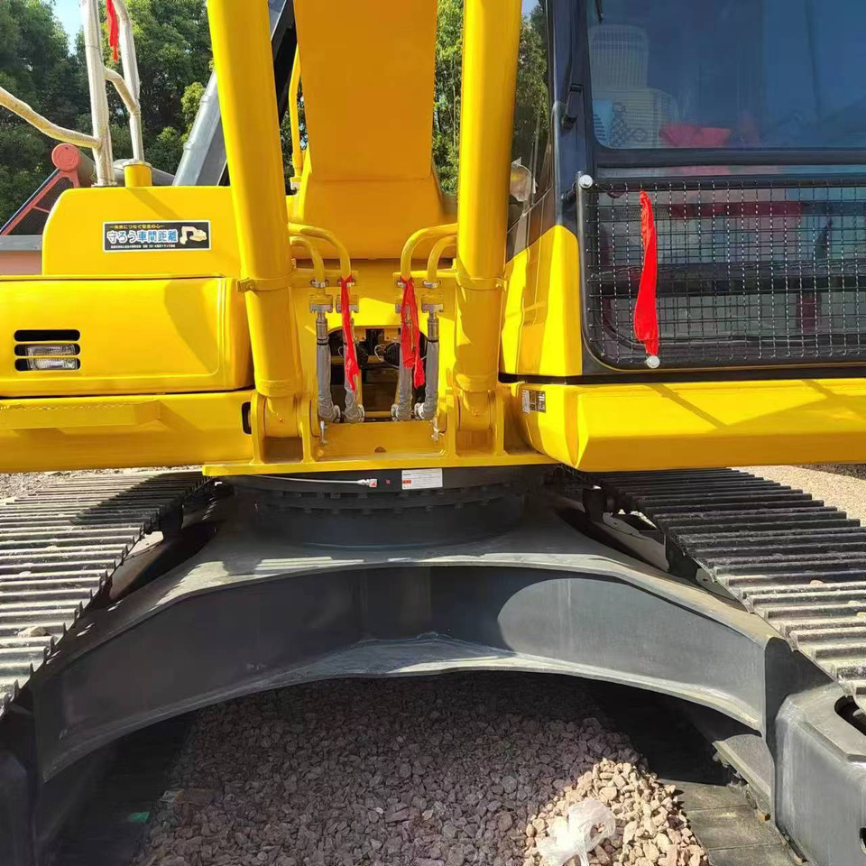 KOMATSU pc200-8N1 used japan brand crawler excavator - Pásové rýpadlo: obrázok 4 KOMATSU pc200-8N1 used japan brand crawler excavator - Pásové rýpadlo: obrázok 4
