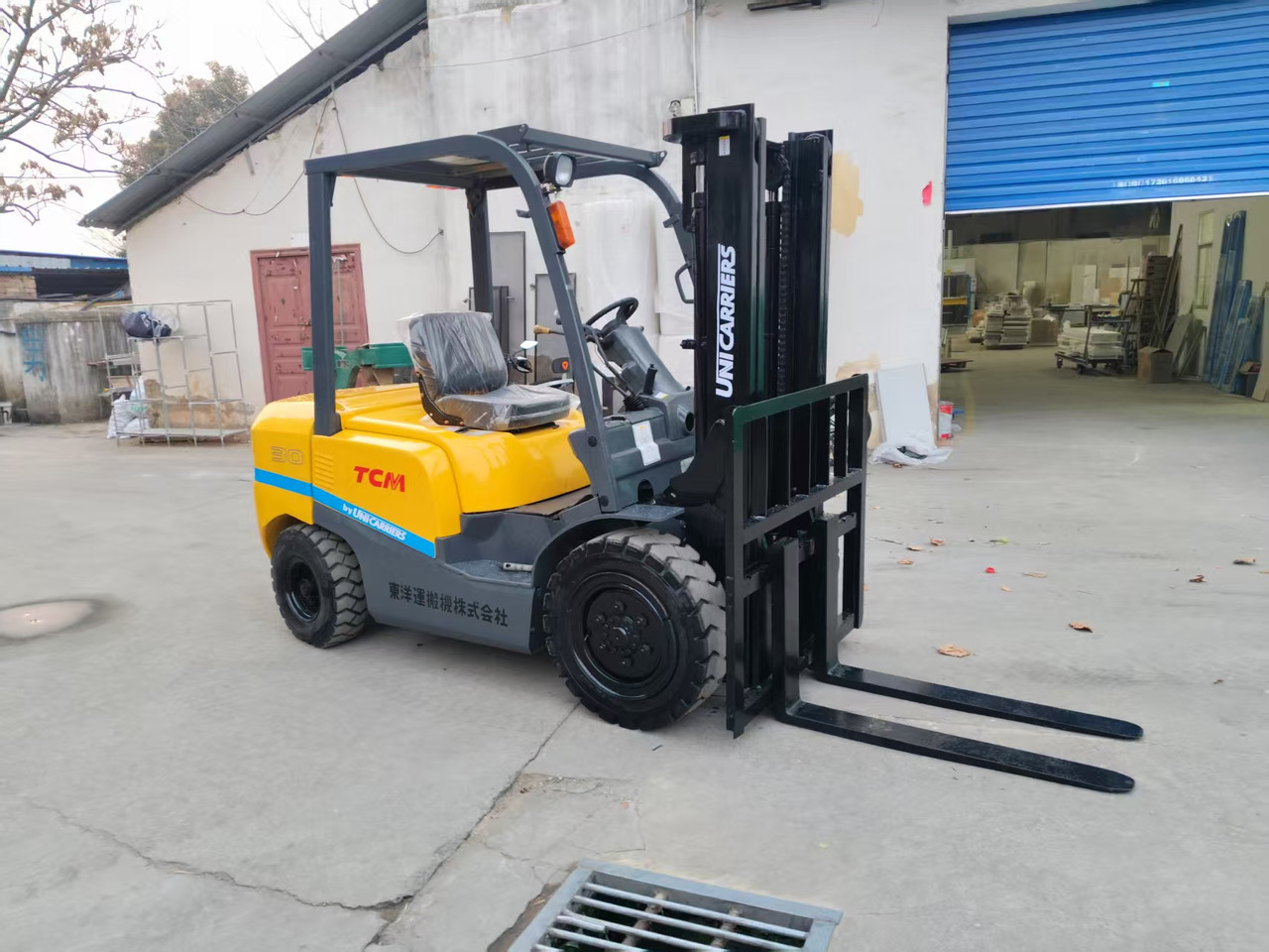 TCM FD30 Japan brand used 3 ton diesel forklift Customizable mast clamps - Dieselový vysokozdvižný vozík: obrázok 5 TCM FD30 Japan brand used 3 ton diesel forklift Customizable mast clamps - Dieselový vysokozdvižný vozík: obrázok 5