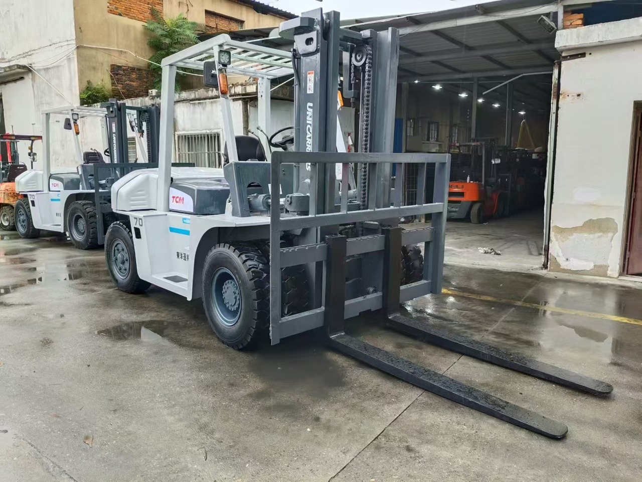 TCM FD70 japan brand 7 ton forklift used Customizable mast clamp side shift - Dieselový vysokozdvižný vozík: obrázok 5 TCM FD70 japan brand 7 ton forklift used Customizable mast clamp side shift - Dieselový vysokozdvižný vozík: obrázok 5