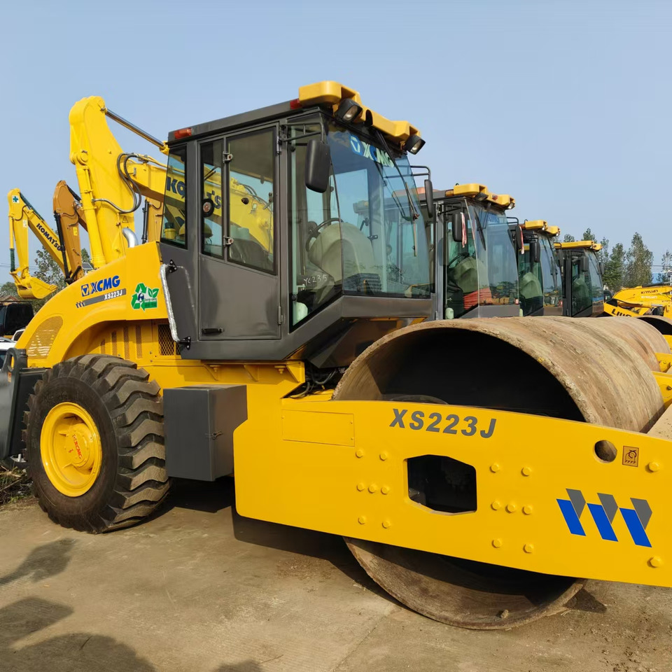 XCMG XS223J used road roller low hours factory price - Kompaktor: obrázok 1 XCMG XS223J used road roller low hours factory price - Kompaktor: obrázok 1