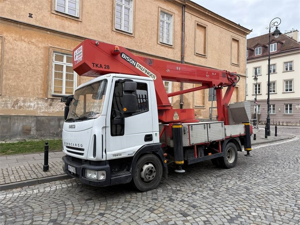 Iveco - Automobilová plošina: obrázok 1 Iveco - Automobilová plošina: obrázok 1