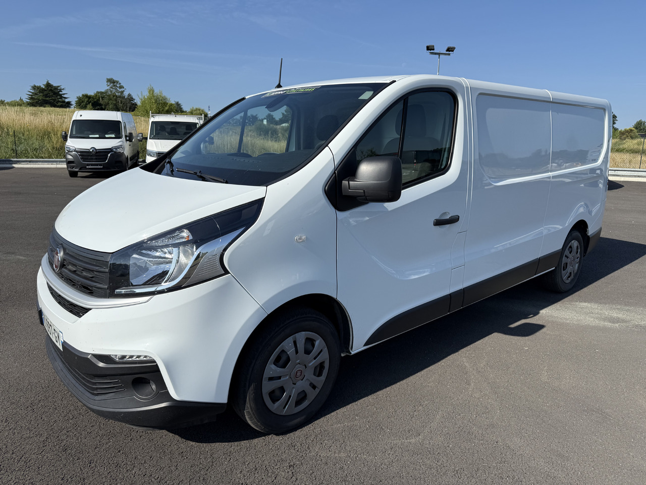 FIAT TALENTO 1T3 LH1 2.0MULTIJET120 PRO LOUNGE + ATTELAGE ET KIT BOIS COMPLET - Furgon: obrázok 2 FIAT TALENTO 1T3 LH1 2.0MULTIJET120 PRO LOUNGE + ATTELAGE ET KIT BOIS COMPLET - Furgon: obrázok 2
