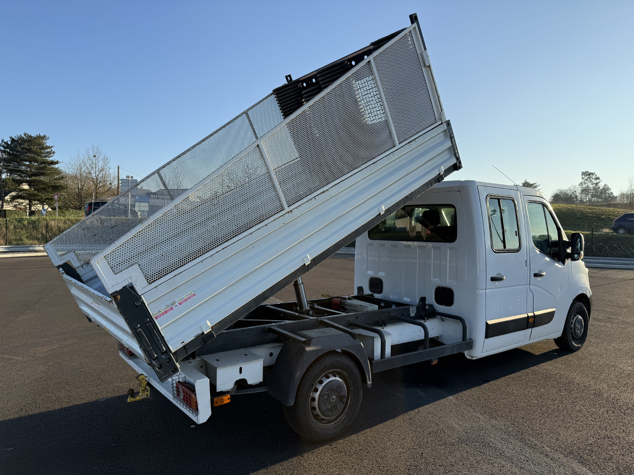 RENAULT MASTER 2.3DCI125 BENNE ACIER DOUBLE CABINE ROUE SIMPLE + REHAUSSE DE RIDELLE - Dodávka sklápač: obrázok 3 RENAULT MASTER 2.3DCI125 BENNE ACIER DOUBLE CABINE ROUE SIMPLE + REHAUSSE DE RIDELLE - Dodávka sklápač: obrázok 3