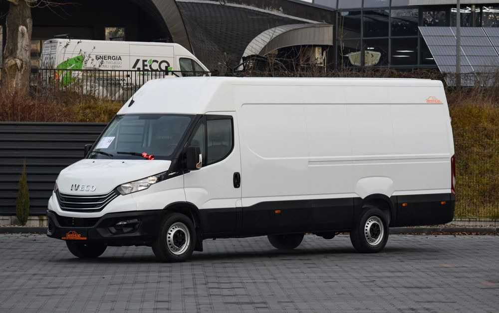 Iveco DAILY MAXI 35S14 / 2.3 - 140 KM / AUTOMAT HI-MATIC / NOWY MODEL / 3 OSOBY / DOSTAWCZE / BLASZAK / KAMERA COFANIA / TEMPOMAT / KLIMA / 2022 / SERWISOWANY / SPROWADZONY Z NIEMIEC - Furgon: obrázok 1 Iveco DAILY MAXI 35S14 / 2.3 - 140 KM / AUTOMAT HI-MATIC / NOWY MODEL / 3 OSOBY / DOSTAWCZE / BLASZAK / KAMERA COFANIA / TEMPOMAT / KLIMA / 2022 / SERWISOWANY / SPROWADZONY Z NIEMIEC - Furgon: obrázok 1