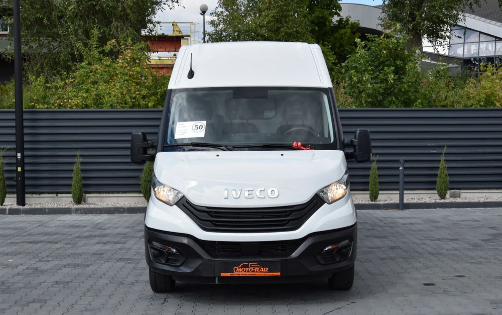 Iveco DAILY MAXI 35S16 / 2.3 - 160 KM / AUTOMAT HI-MATIC / NOWY MODEL / 3 OSOBY / DOSTAWCZE / BLASZAK / KLIMA / 2023 / SERWISOWANY / SPROWADZONY Z NIEMIEC - Furgon: obrázok 2 Iveco DAILY MAXI 35S16 / 2.3 - 160 KM / AUTOMAT HI-MATIC / NOWY MODEL / 3 OSOBY / DOSTAWCZE / BLASZAK / KLIMA / 2023 / SERWISOWANY / SPROWADZONY Z NIEMIEC - Furgon: obrázok 2
