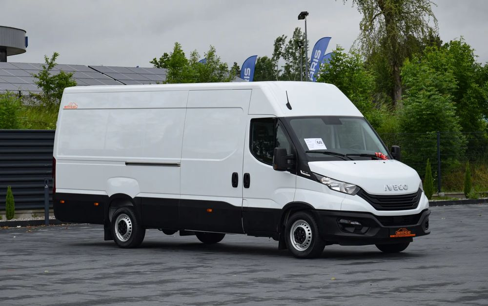 Iveco DAILY MAXI 35S16 / 2.3 - 160 KM / AUTOMAT HI-MATIC / NOWY MODEL / 3 OSOBY / DOSTAWCZE / BLASZAK / KLIMA / CZUJNIKI COFANIA / NISKI PRZEBIEG / 2022 / SERWISOWANY / Z NIEMIEC - Furgon: obrázok 3 Iveco DAILY MAXI 35S16 / 2.3 - 160 KM / AUTOMAT HI-MATIC / NOWY MODEL / 3 OSOBY / DOSTAWCZE / BLASZAK / KLIMA / CZUJNIKI COFANIA / NISKI PRZEBIEG / 2022 / SERWISOWANY / Z NIEMIEC - Furgon: obrázok 3