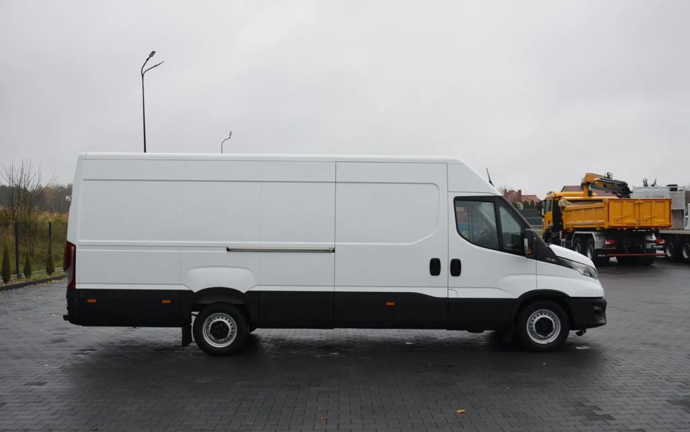 Iveco DAILY MAXI 35S16 / 2.3 - 160 KM / NOWY MODEL / 3 OSOBY / DOSTAWCZE / BLASZAK / KLIMA / CZUJNIKI COFANIA / TRYB CITY-ECO / 2023 / SERWISOWANY / SPROWADZONY Z NIEMIEC - Furgon: obrázok 4 Iveco DAILY MAXI 35S16 / 2.3 - 160 KM / NOWY MODEL / 3 OSOBY / DOSTAWCZE / BLASZAK / KLIMA / CZUJNIKI COFANIA / TRYB CITY-ECO / 2023 / SERWISOWANY / SPROWADZONY Z NIEMIEC - Furgon: obrázok 4