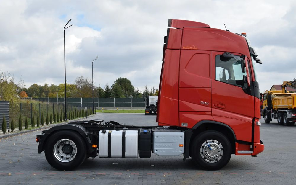 Volvo FH500 / HYDRAULIKA / EURO 6 / ACC / LEDY / ALUFELGI / SERWISOWANY / SPROWADZONY - Ťahač: obrázok 4 Volvo FH500 / HYDRAULIKA / EURO 6 / ACC / LEDY / ALUFELGI / SERWISOWANY / SPROWADZONY - Ťahač: obrázok 4