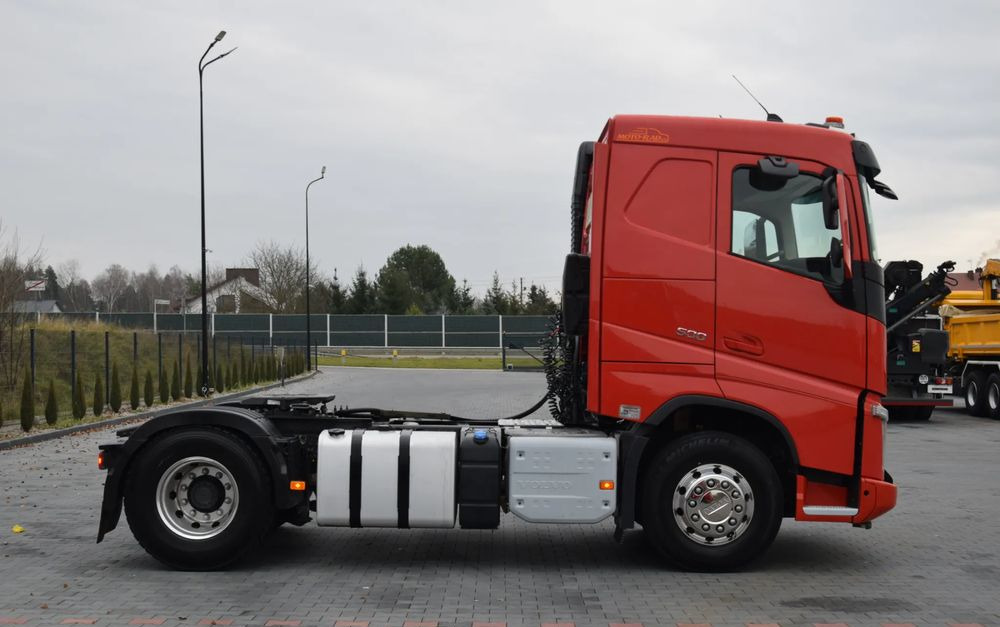 Volvo FH500 / NISKA KABINA / HYDRAULIKA / EURO 6 / ACC / LEDY / ALUFELGI / SERWISOWANY / SPROWADZONY - Ťahač: obrázok 4 Volvo FH500 / NISKA KABINA / HYDRAULIKA / EURO 6 / ACC / LEDY / ALUFELGI / SERWISOWANY / SPROWADZONY - Ťahač: obrázok 4