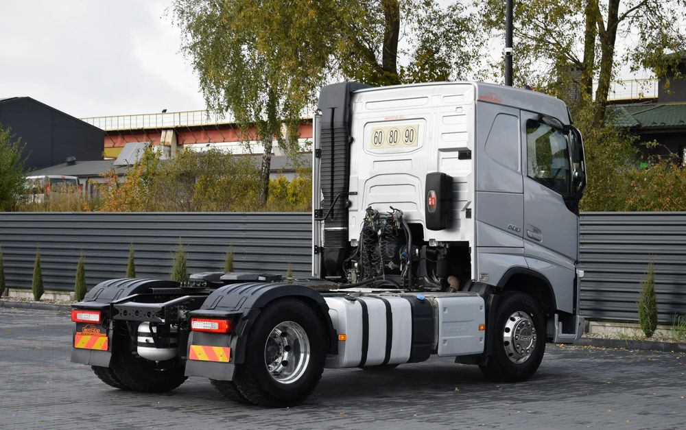 Volvo FH500 / NISKA KABINA / HYDRAULIKA / EURO 6 / ACC / LEDY / ALUFELGI / SERWISOWANY / SPROWADZONY - Ťahač: obrázok 5 Volvo FH500 / NISKA KABINA / HYDRAULIKA / EURO 6 / ACC / LEDY / ALUFELGI / SERWISOWANY / SPROWADZONY - Ťahač: obrázok 5