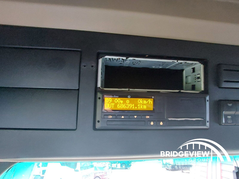 Ťahač Mercedes-Benz Actros 1845 GIGA SOLO CABIN: obrázok 13