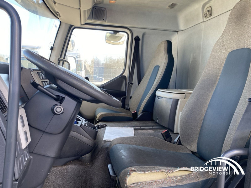 Volvo FL 250 - Chladirenské nákladné vozidlo: obrázok 3 Volvo FL 250 - Chladirenské nákladné vozidlo: obrázok 3