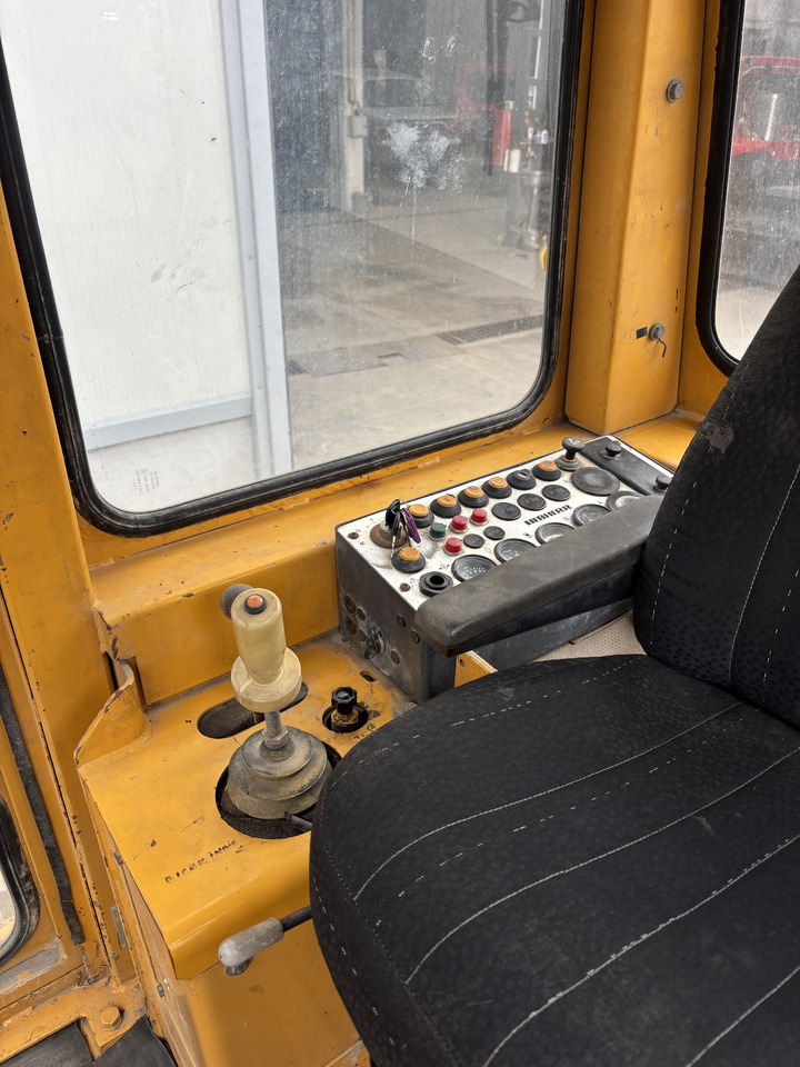 LIEBHERR PR 711 - Buldozér: obrázok 2 LIEBHERR PR 711 - Buldozér: obrázok 2