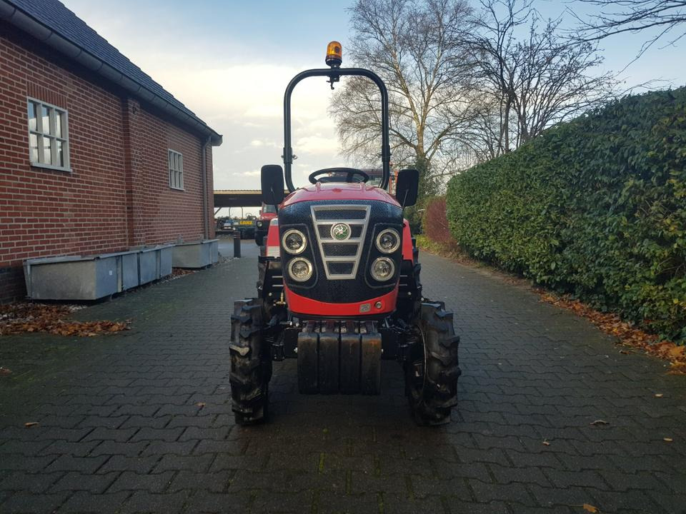 Kleintraktor Fieldtrac 918 mit Schlegelmäher - Kompaktný traktor: obrázok 4 Kleintraktor Fieldtrac 918 mit Schlegelmäher - Kompaktný traktor: obrázok 4