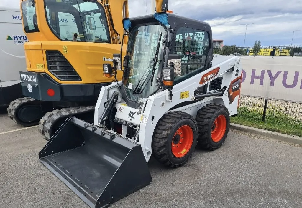 BOBCAT S450 - Šmykom riadený nakladač: obrázok 5 BOBCAT S450 - Šmykom riadený nakladač: obrázok 5