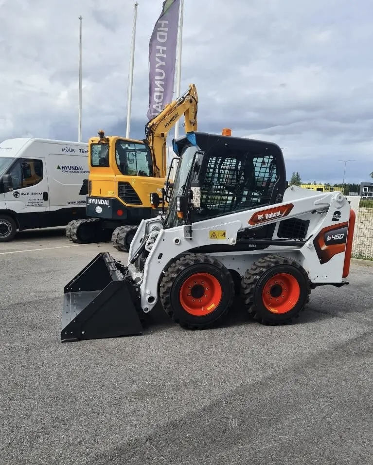 BOBCAT S450 - Šmykom riadený nakladač: obrázok 4 BOBCAT S450 - Šmykom riadený nakladač: obrázok 4