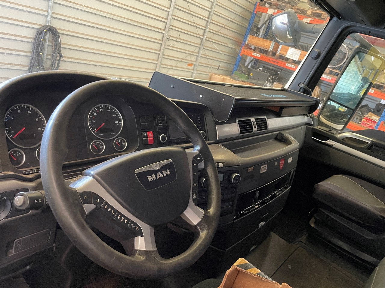 KABINA MAN TGX EURO 6 XLX BIAŁA KOLOR RAL 9010 - Kabína pre Nákladné auto: obrázok 3 KABINA MAN TGX EURO 6 XLX BIAŁA KOLOR RAL 9010 - Kabína pre Nákladné auto: obrázok 3