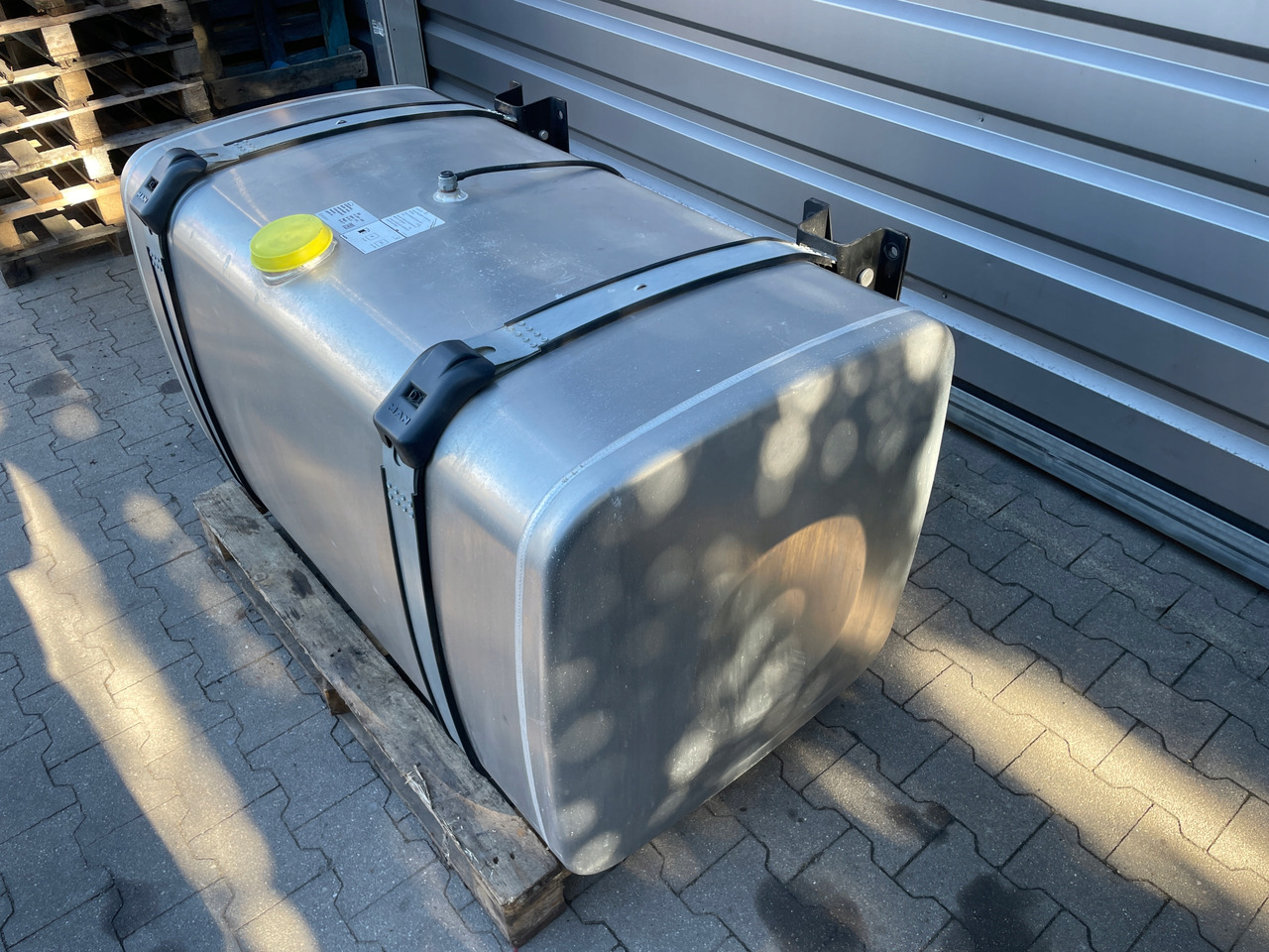 KOMPLETNY ZBIORNIK PALIWA MAN TGX TGS 580 L 81122016936 - Palivová nádrž pre Nákladné auto: obrázok 4 KOMPLETNY ZBIORNIK PALIWA MAN TGX TGS 580 L 81122016936 - Palivová nádrž pre Nákladné auto: obrázok 4