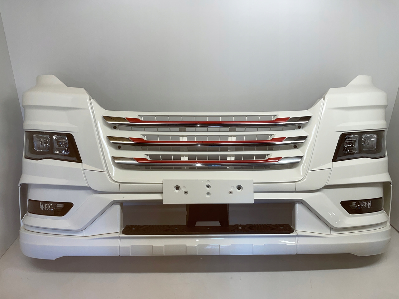 KOMPLETNY ZDERZAK MAN TG3 TGX3 TGX 3 ORYGINALNY KOLOR RAL 9010 - Nárazník pre Nákladné auto: obrázok 1 KOMPLETNY ZDERZAK MAN TG3 TGX3 TGX 3 ORYGINALNY KOLOR RAL 9010 - Nárazník pre Nákladné auto: obrázok 1