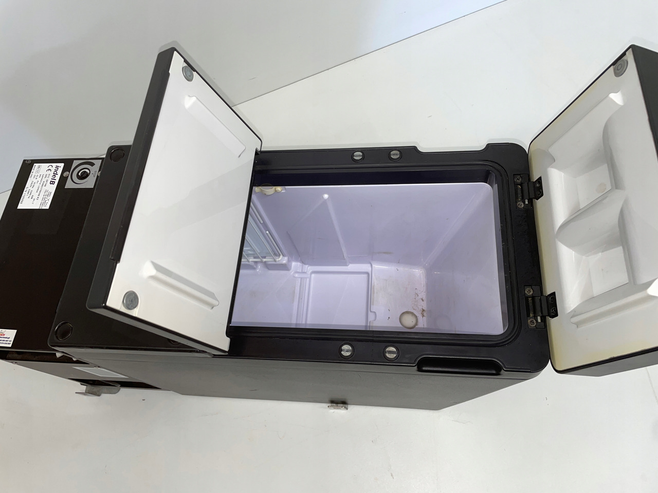 LODÓWKA CHŁODZIARKA IVECO STRALIS INTEL B 504195453 - Kabína a interiér pre Nákladné auto: obrázok 4 LODÓWKA CHŁODZIARKA IVECO STRALIS INTEL B 504195453 - Kabína a interiér pre Nákladné auto: obrázok 4