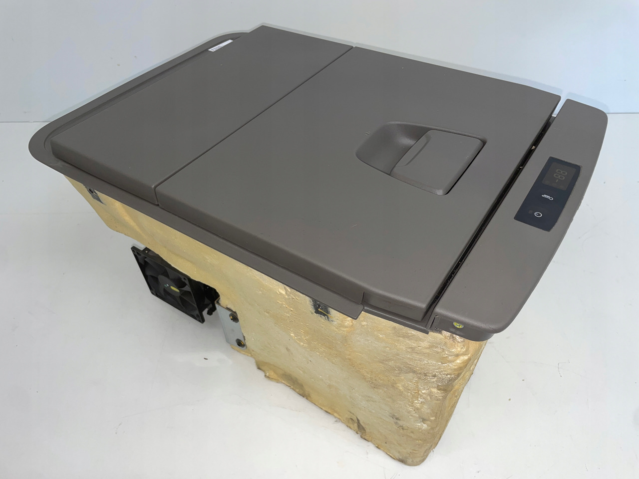 LODÓWKA CHŁODZIARKA SCANIA P G NGS 2770786 - Kabína a interiér pre Nákladné auto: obrázok 1 LODÓWKA CHŁODZIARKA SCANIA P G NGS 2770786 - Kabína a interiér pre Nákladné auto: obrázok 1