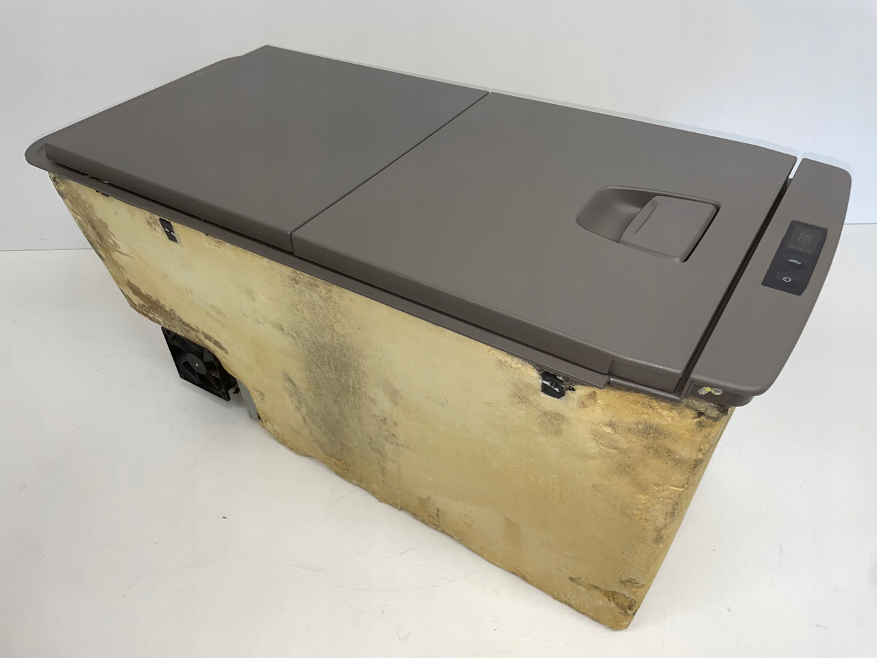 LODÓWKA CHŁODZIARKA SCANIA S 2706575 40 LITRÓW - Kabína a interiér pre Nákladné auto: obrázok 2 LODÓWKA CHŁODZIARKA SCANIA S 2706575 40 LITRÓW - Kabína a interiér pre Nákladné auto: obrázok 2