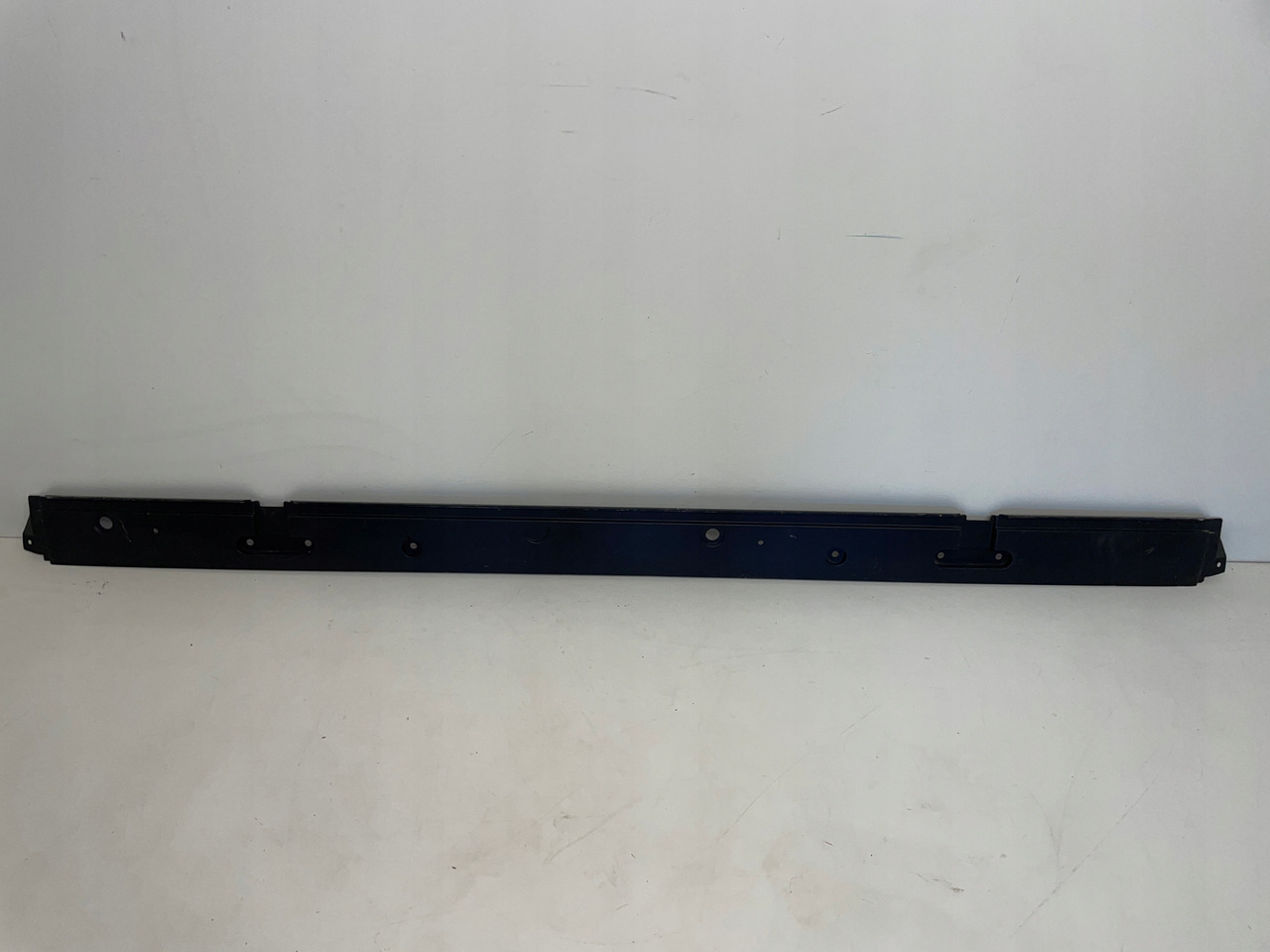 PODSZYBIEMASKOWNICA SZYBY OSŁONA DAF CV 1665944 - Čelné sklo pre Nákladné auto: obrázok 1 PODSZYBIEMASKOWNICA SZYBY OSŁONA DAF CV 1665944 - Čelné sklo pre Nákladné auto: obrázok 1