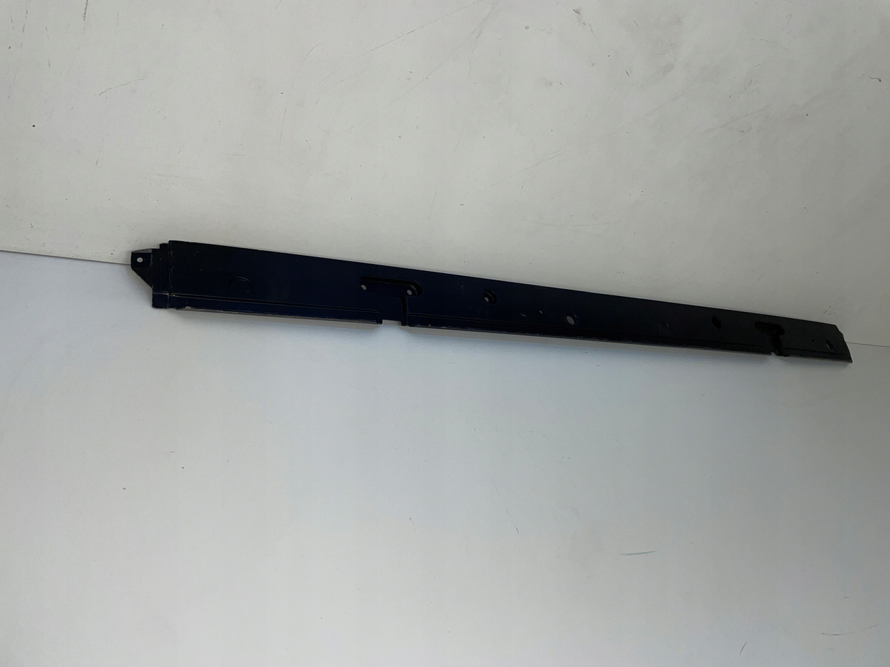 PODSZYBIEMASKOWNICA SZYBY OSŁONA DAF CV 1665944 - Čelné sklo pre Nákladné auto: obrázok 3 PODSZYBIEMASKOWNICA SZYBY OSŁONA DAF CV 1665944 - Čelné sklo pre Nákladné auto: obrázok 3