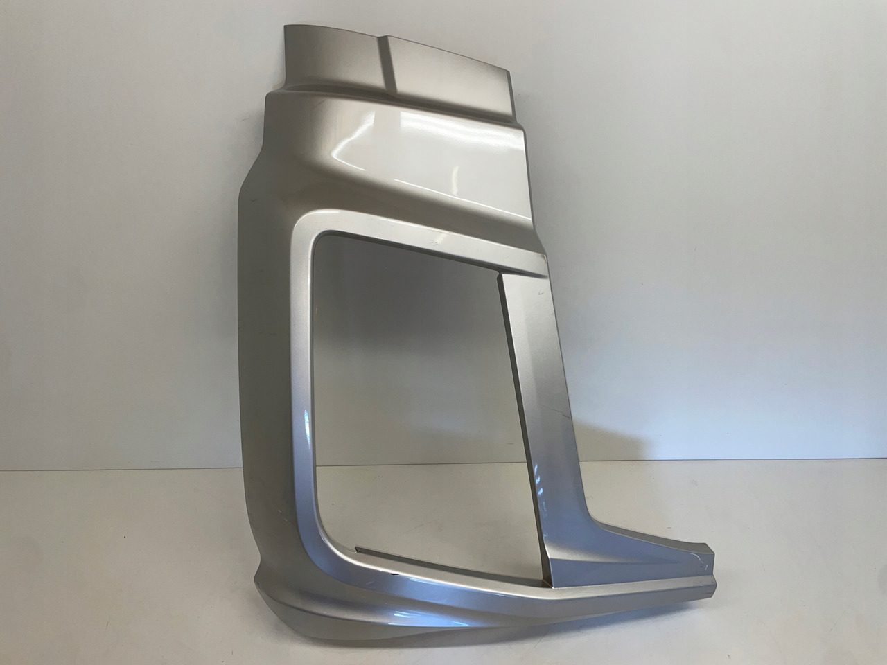 PRAWA OSŁONA OKULAR ZDERZAK FORD F-MAX JC46-17E950-A - Nárazník pre Nákladné auto: obrázok 1 PRAWA OSŁONA OKULAR ZDERZAK FORD F-MAX JC46-17E950-A - Nárazník pre Nákladné auto: obrázok 1