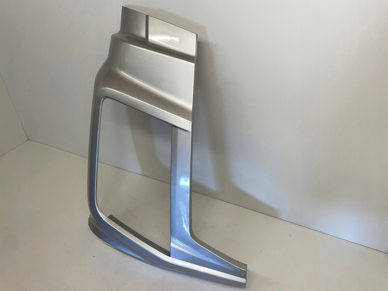 PRAWA OSŁONA OKULAR ZDERZAK FORD F-MAX JC46-17E950-A - Nárazník pre Nákladné auto: obrázok 3 PRAWA OSŁONA OKULAR ZDERZAK FORD F-MAX JC46-17E950-A - Nárazník pre Nákladné auto: obrázok 3