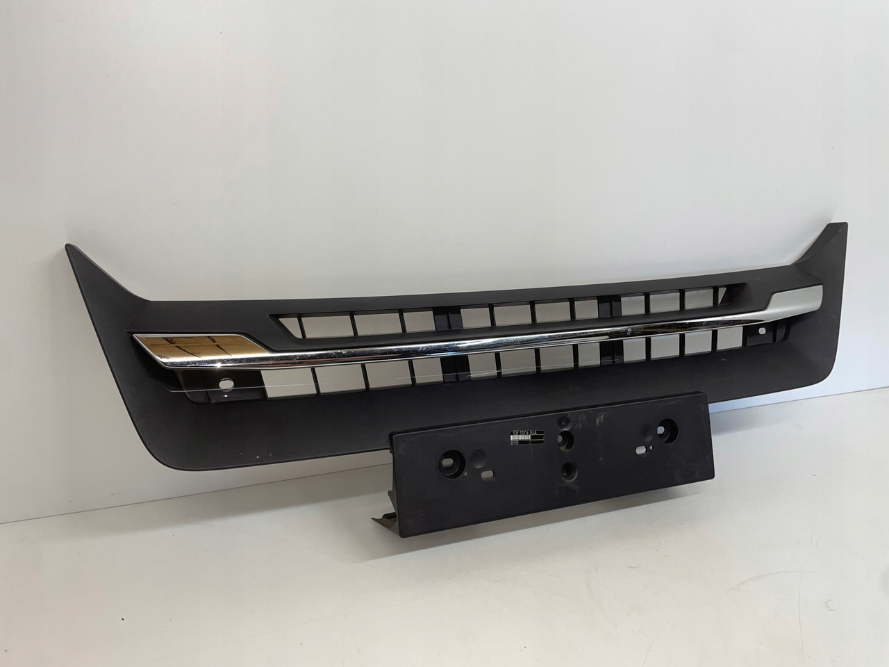 ŚRODKOWY GRILL CHROM ZDERZAKA MAN TGS TG3 TGS 3 ATRAPA 81416146086 - Mriežka pre Nákladné auto: obrázok 2 ŚRODKOWY GRILL CHROM ZDERZAKA MAN TGS TG3 TGS 3 ATRAPA 81416146086 - Mriežka pre Nákladné auto: obrázok 2